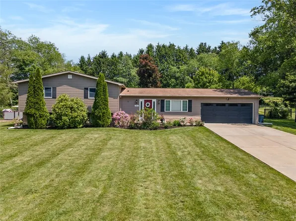 381 Golden Grove Rd, Baden, PA 15005
