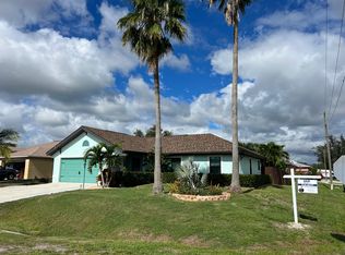 8365 Bahamas Rd, Fort Myers, FL 33967