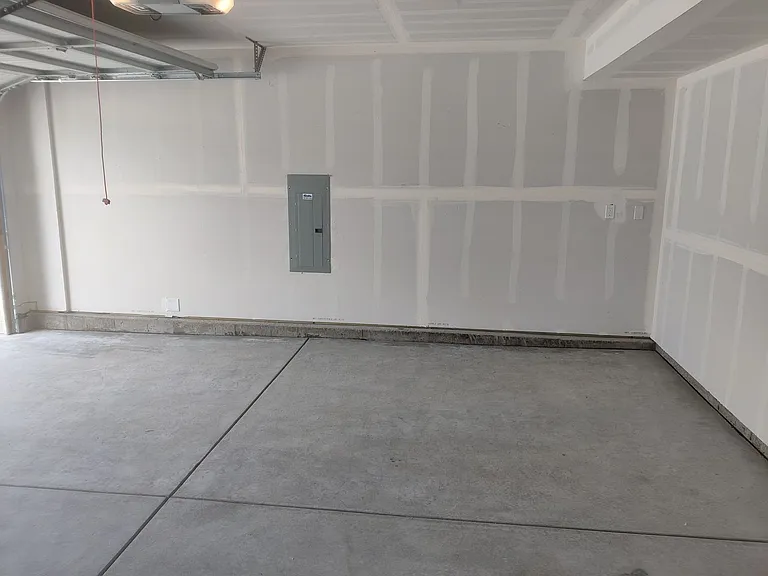 4649 Zircon Dr — Photo 37