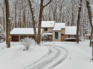 2963 Big Timber Cir, Green Bay, WI 54313