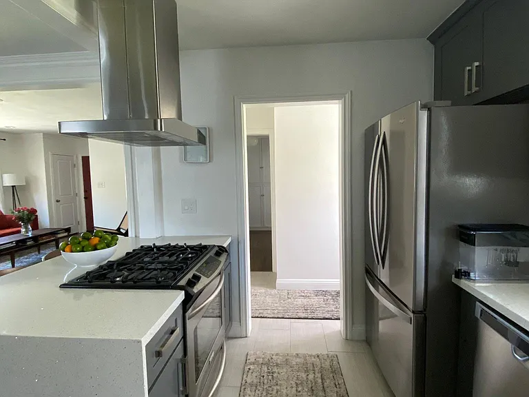 4408 Stevely Ave — Photo 7