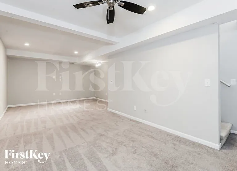 6698 Knob Hill Ct — Photo 14