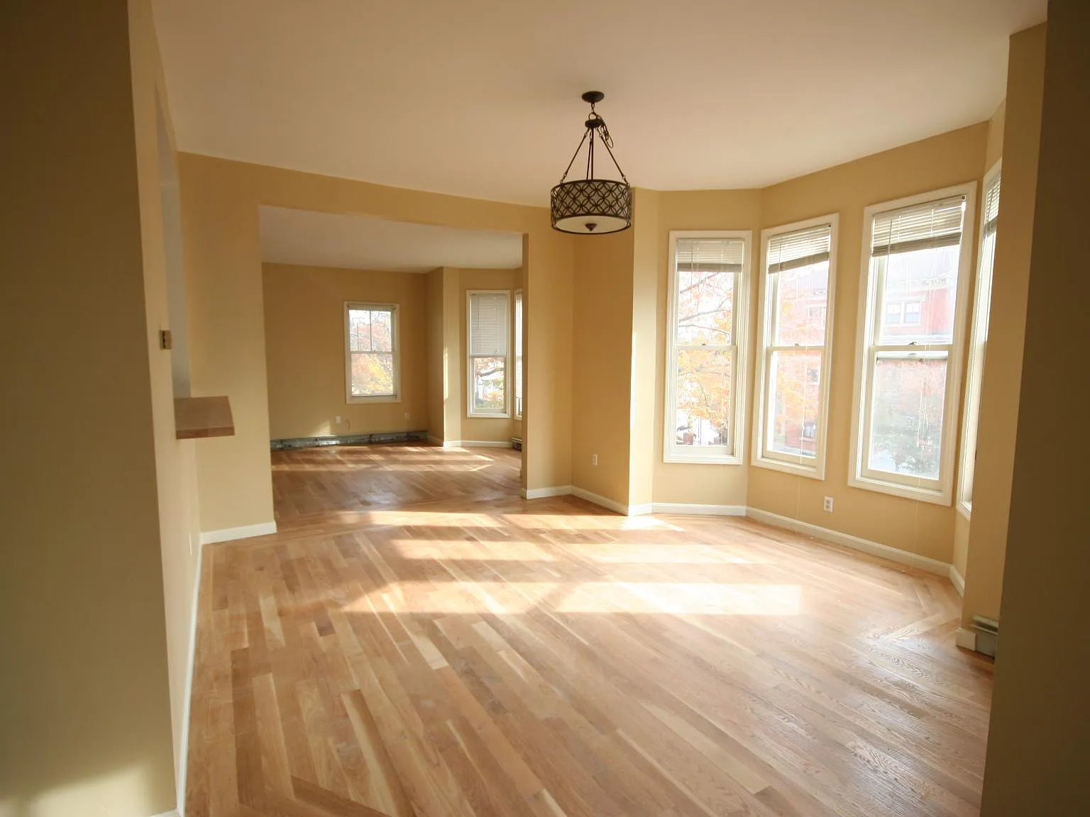 2 bed, 750 sqft, $2,225 — Photo 4