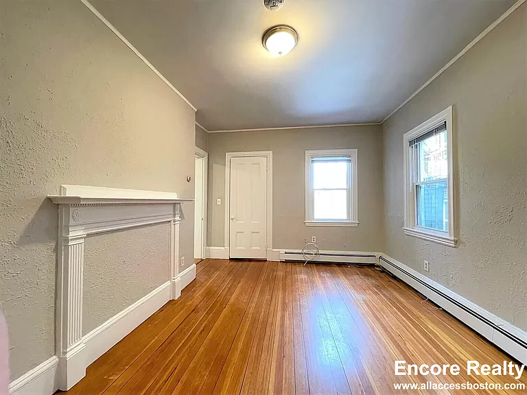 62 Dana St #7 — Photo 3