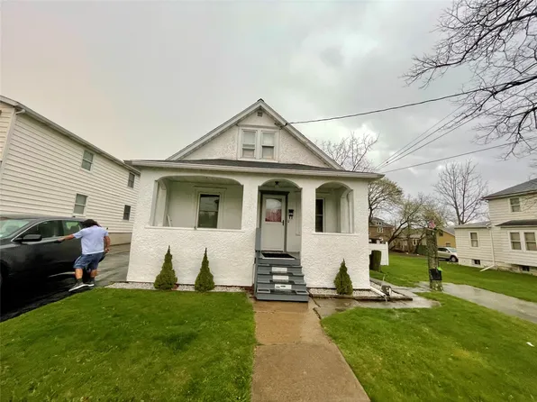 112 N Roosevelt Ave, Endicott, NY 13760