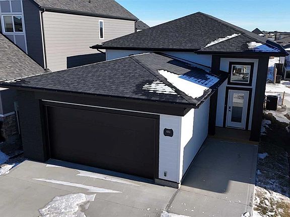 3rd image of 661 E Devonia Rd W