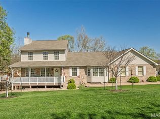 1529 Paradise Valley Dr, High Ridge, MO 63049