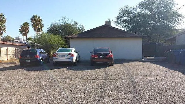 3116 N Winstel Blvd — Photo 1