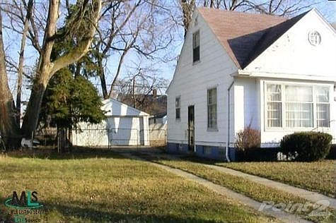 5th image of 20216 Norwood St