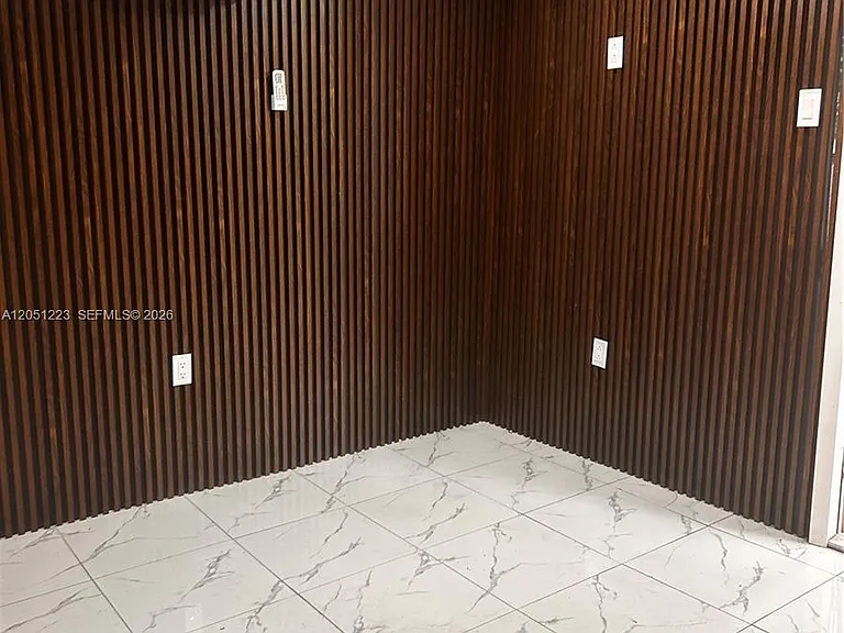 4510 SW 38th St #3 — Photo 3
