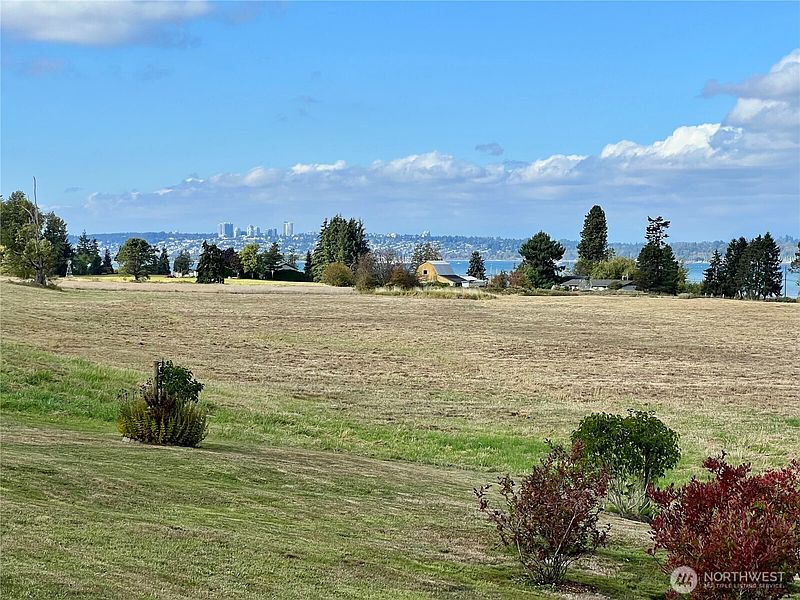 4th image of 8585 Harborview Road #5