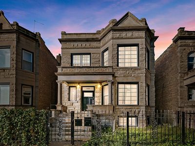 (Undisclosed Address), Chicago, IL, 60624