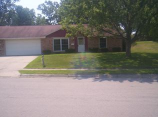 2015 Waltham Ave, Springfield, OH 45503