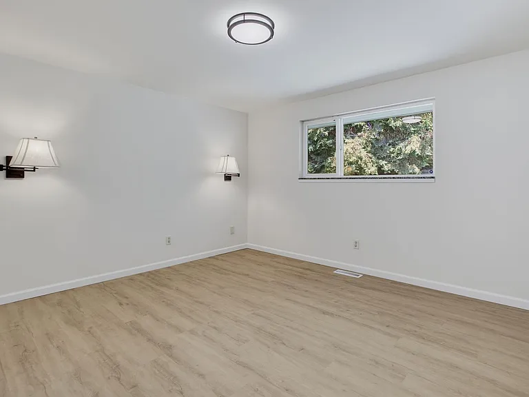 14204 SE 144th St — Photo 6