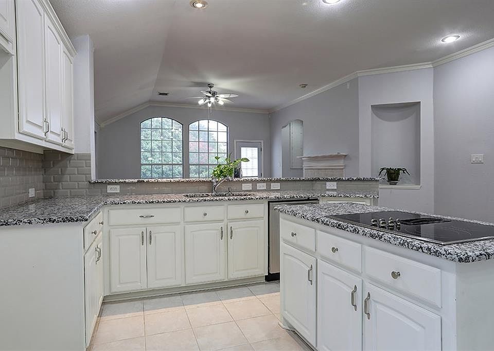1st image of 6877 Baird Dr