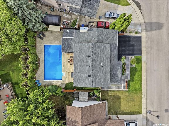 2nd image of 306 Nokomis PLACE