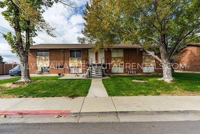 2 bed, 1.0 bath, 430 sqft, $1,100 — Photo 3