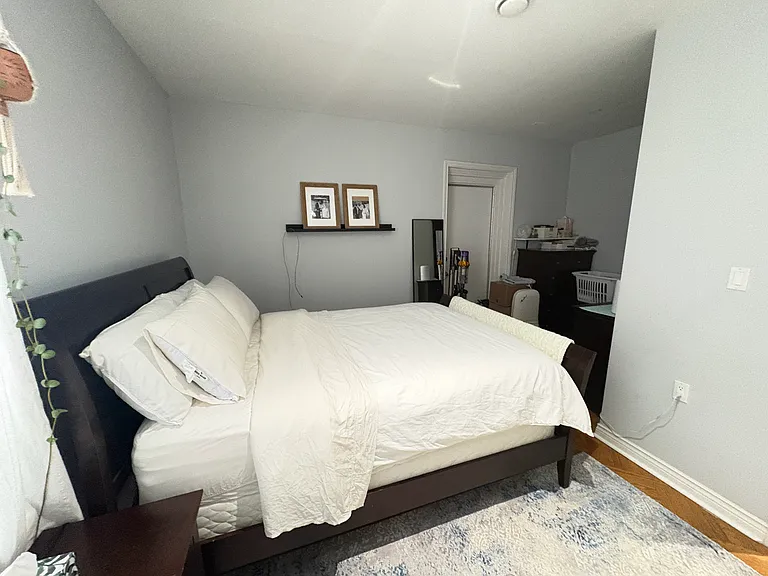 262 James St S #101 — Photo 12