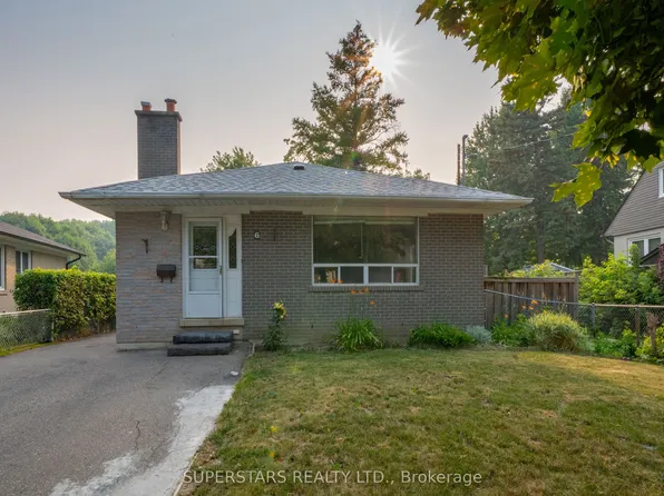 6 Meadowland Dr, Brampton, ON L6W 2R4