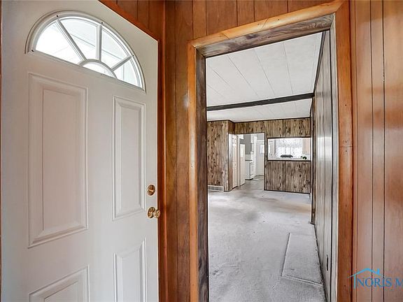 3rd image of 107 N Goodrich St