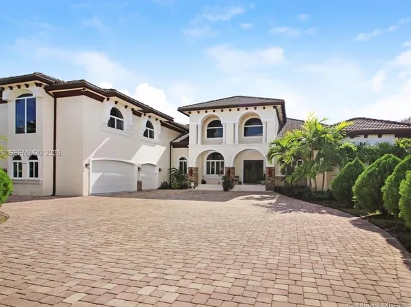 12802 Grand Oaks Dr, Davie, FL 33330