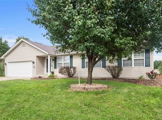 976 Dunberry Dr, O'Fallon, IL 62269