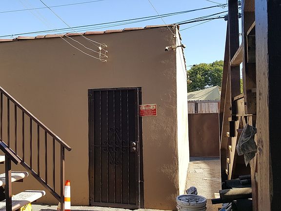 5th image of 4917 W Adams Blvd