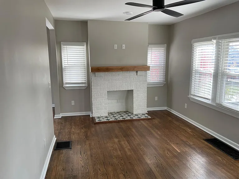 2110 Creighton Ave — Photo 6