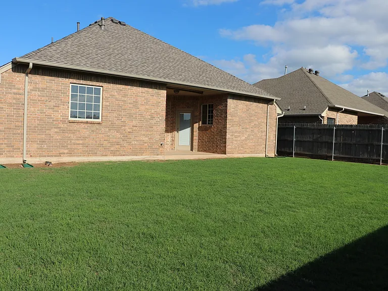 1413 Camber St — Photo 25