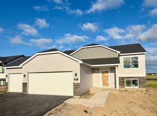 907 Misty Meadow Blvd, Buffalo, MN 55313