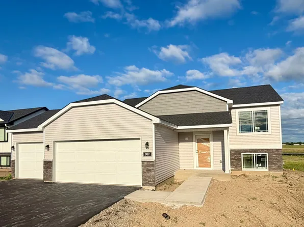 907 Misty Meadow Blvd, Buffalo, MN 55313