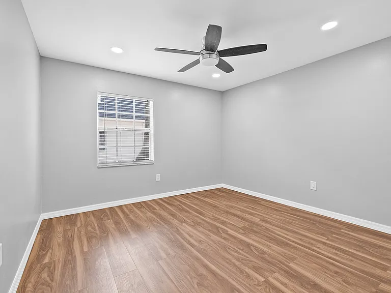 4325 Aegean Dr #106B — Photo 19