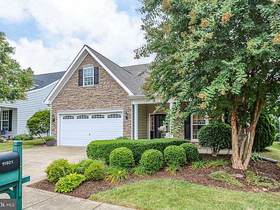 2nd image of 11921 Legacy Woods Dr