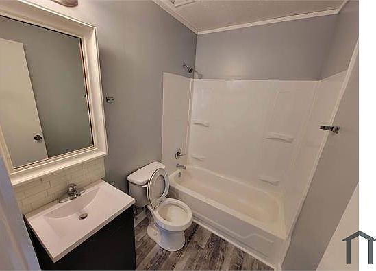 1st image of 516 E Ormsby Ave #1