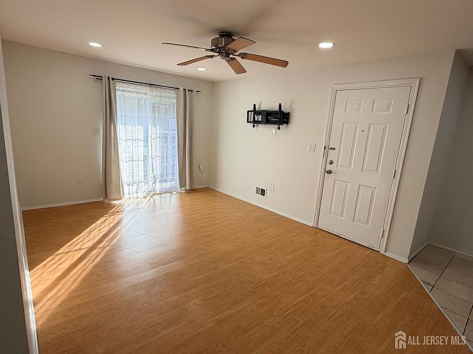 1st image of 28 Brighton Way