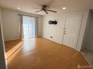 28 Brighton Way, North Brunswick, NJ 08902