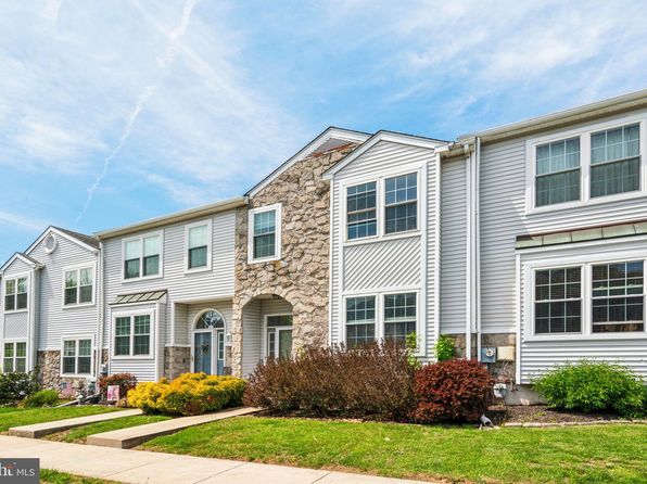 138 Spruce Ln, Collegeville, PA 19426