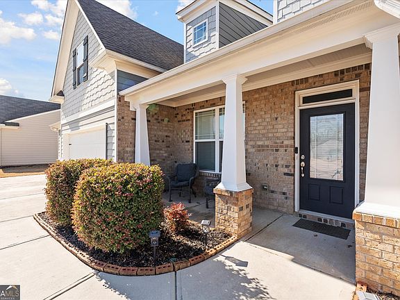 3rd image of 197 Meriwether Ln