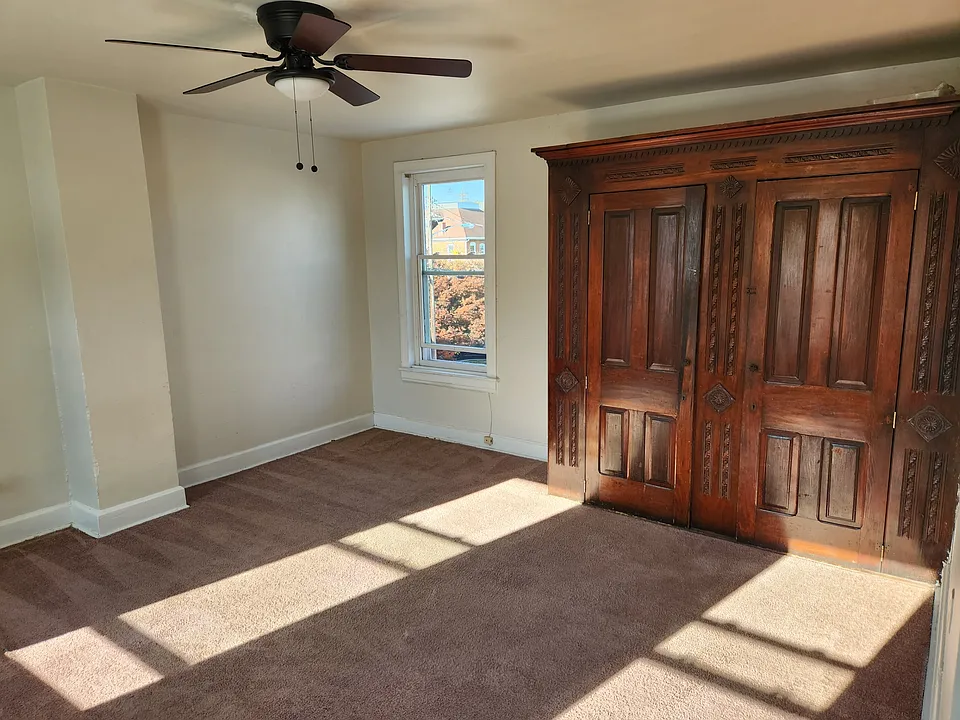 119 High St #2