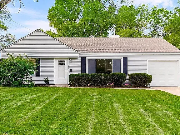 7652 Rainbow Dr — Photo 1