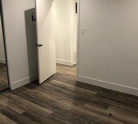 5th image of 1841 S Manhattan Pl #2X1