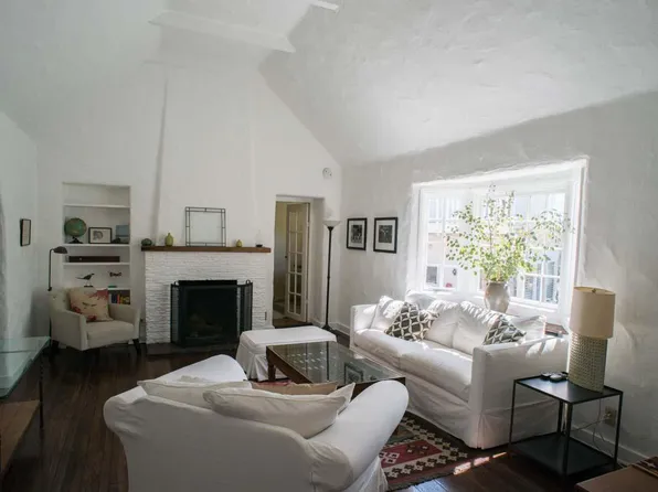 2234 N Vista Del Mar Ave, Los Angeles, CA 90068