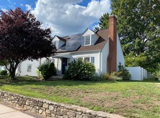 13 Westwood St, Manchester, CT 06040