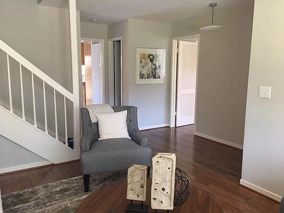 2nd image of 10142 Amador Oak Ct