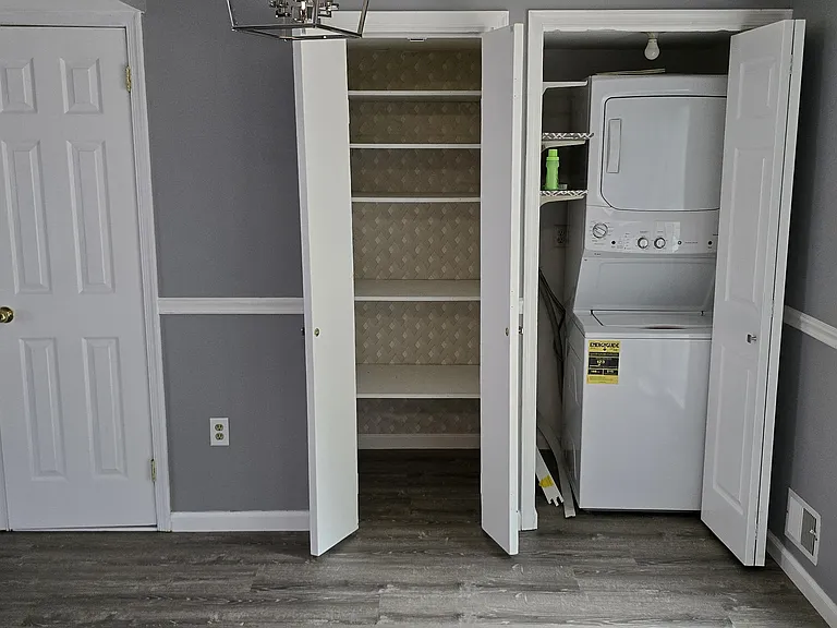 6 Colonial Ct #6 — Photo 5