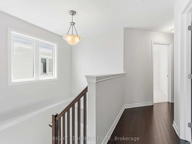 432 Meadowbreeze Dr — Photo 9