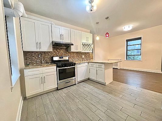 5th image of 21-16 35th St #3