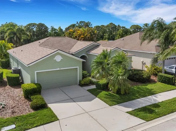 378 Londonderry Dr, Sarasota, FL 34240