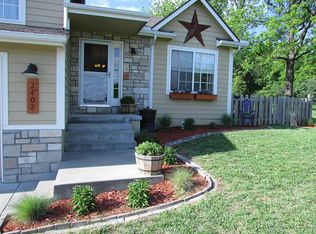 2402 Valley Dr, Junction City, KS 66441