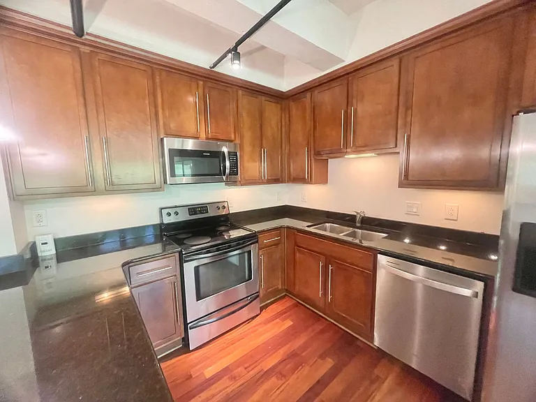 426 Granby St #2B — Photo 17